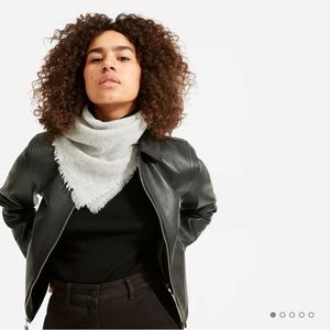 Everlane cashmere bandana grey